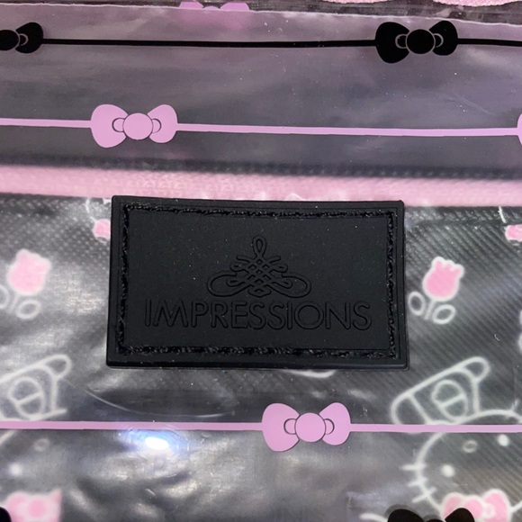 Hello Kitty Slim Pouch Set - Picture 5 of 10